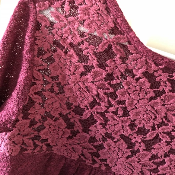 AE Red Floral Burnout Long Sleeve - Picture 7 of 7